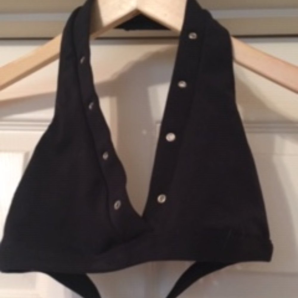 Nina Bucci Halter Style Sports Bra